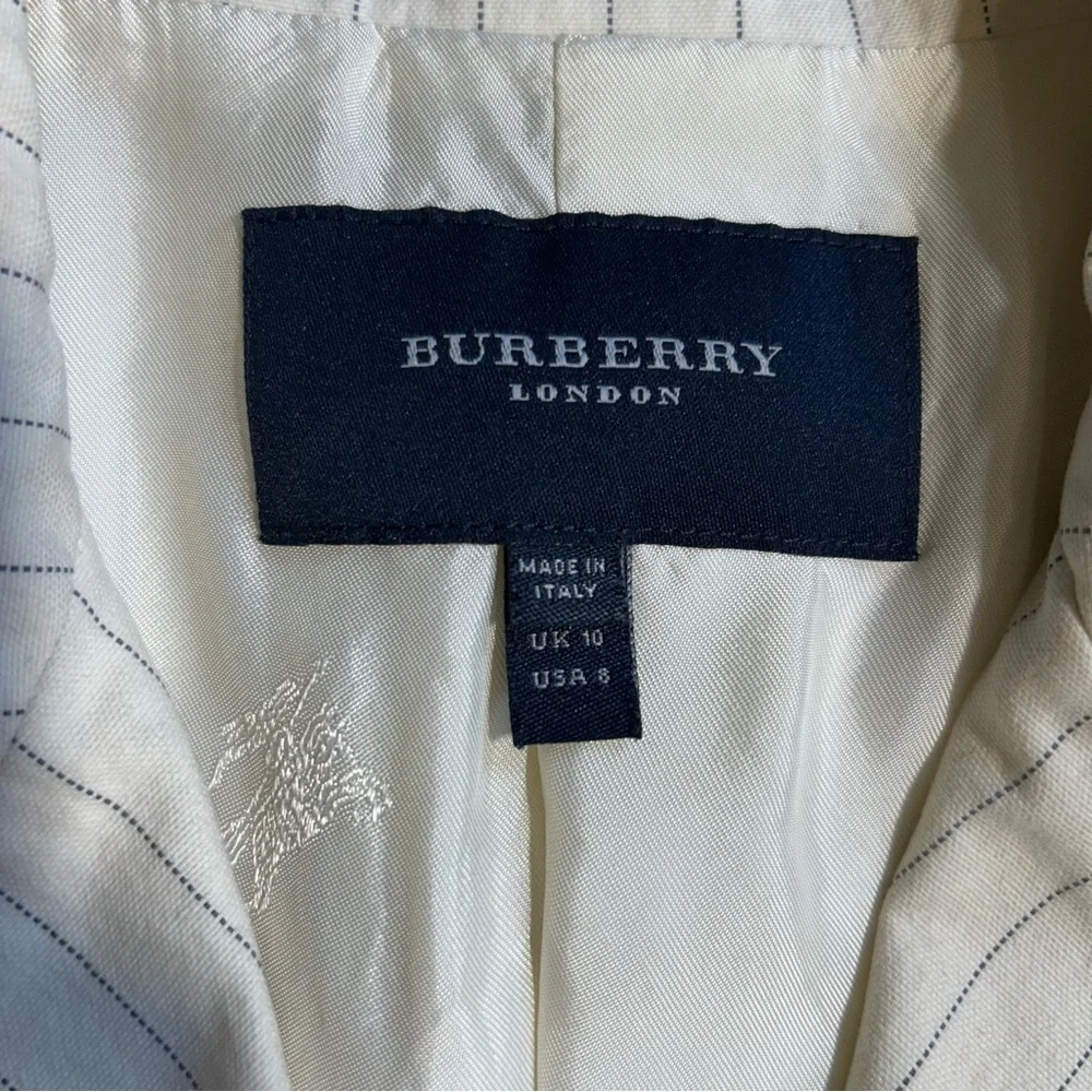 Burberry Cream and Blue Pinstripe Blazer Size 8‎ Preppy Designer Quiet Luxury